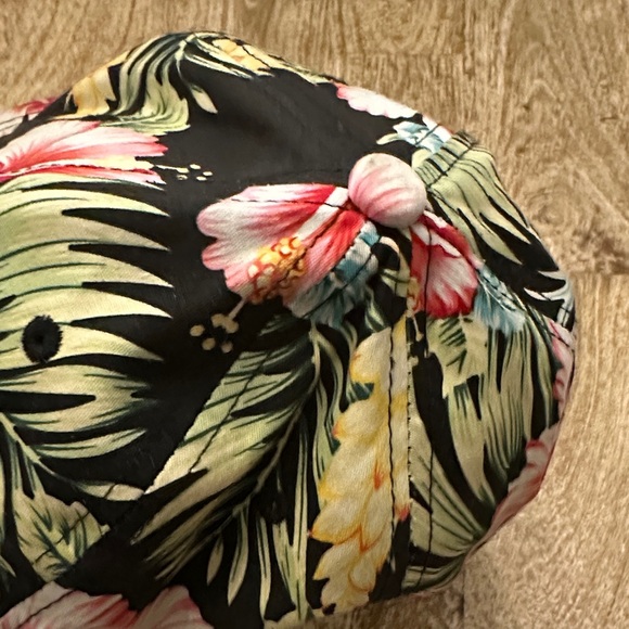 Floral Black Women's Hat - Picture 3 of 9